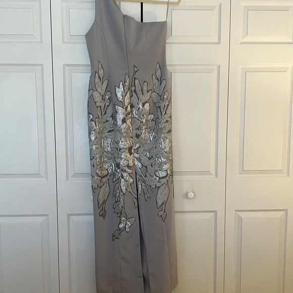 Glamorous One-Shoulder Dress in Silver - Picture 4 of 7